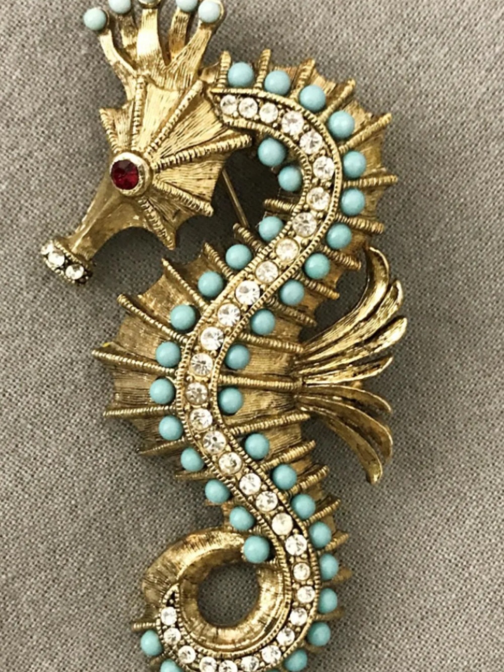 Vintage seahorse brooch unsigned Hattie Carnegie